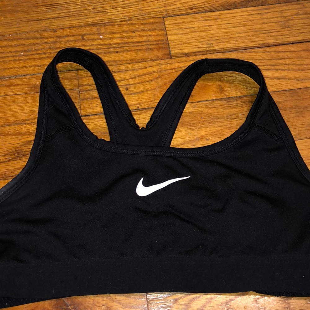 Nike girls sports bra